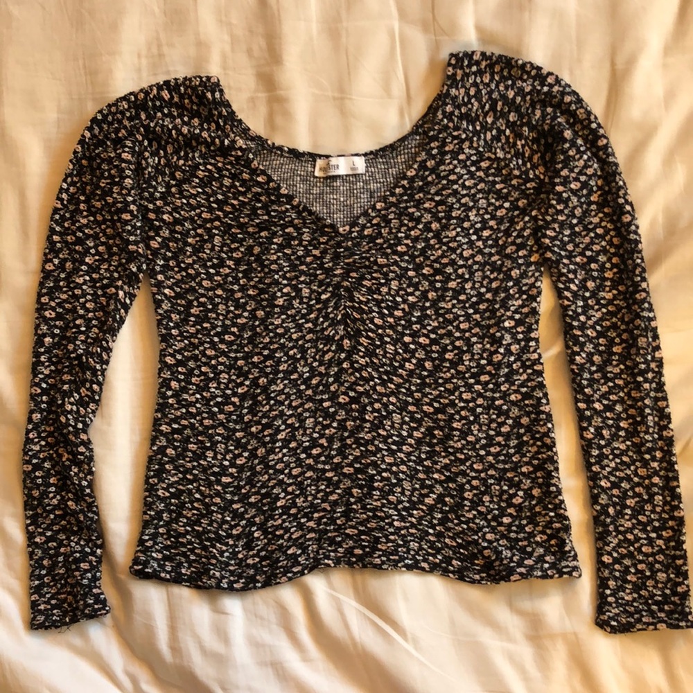 Hollister long sleeve v neck